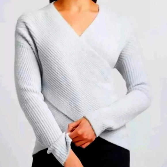EXPRESS Soft  V-Neck Wrap Front Sweater Women's Size M Flattering Crisscross Fit - Picture 1 of 7